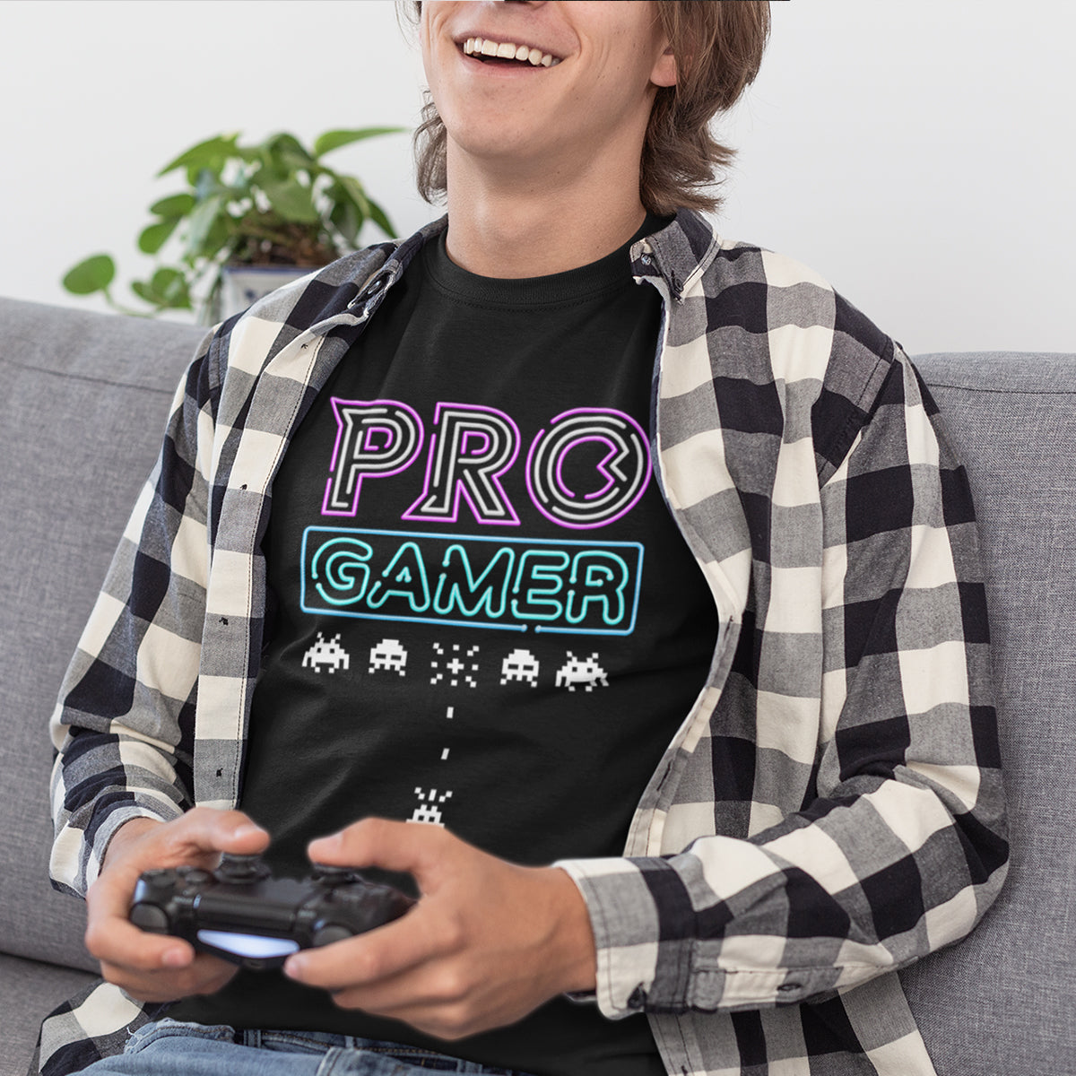 Pro Gamer Invaidors - Retro T-Shirt Collection - Kuzi Tees